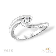 Carica l'immagine nel visualizzatore di Gallery, Anello di Fidanzamento/Anniversario Mod S69